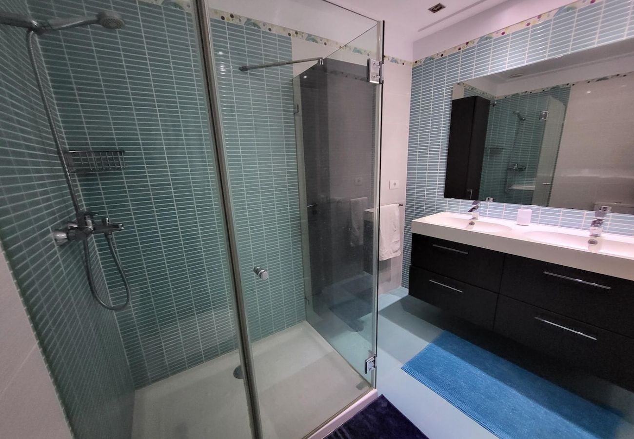Ferienwohnung in Arona - Casa Matele 3 Bed Apt