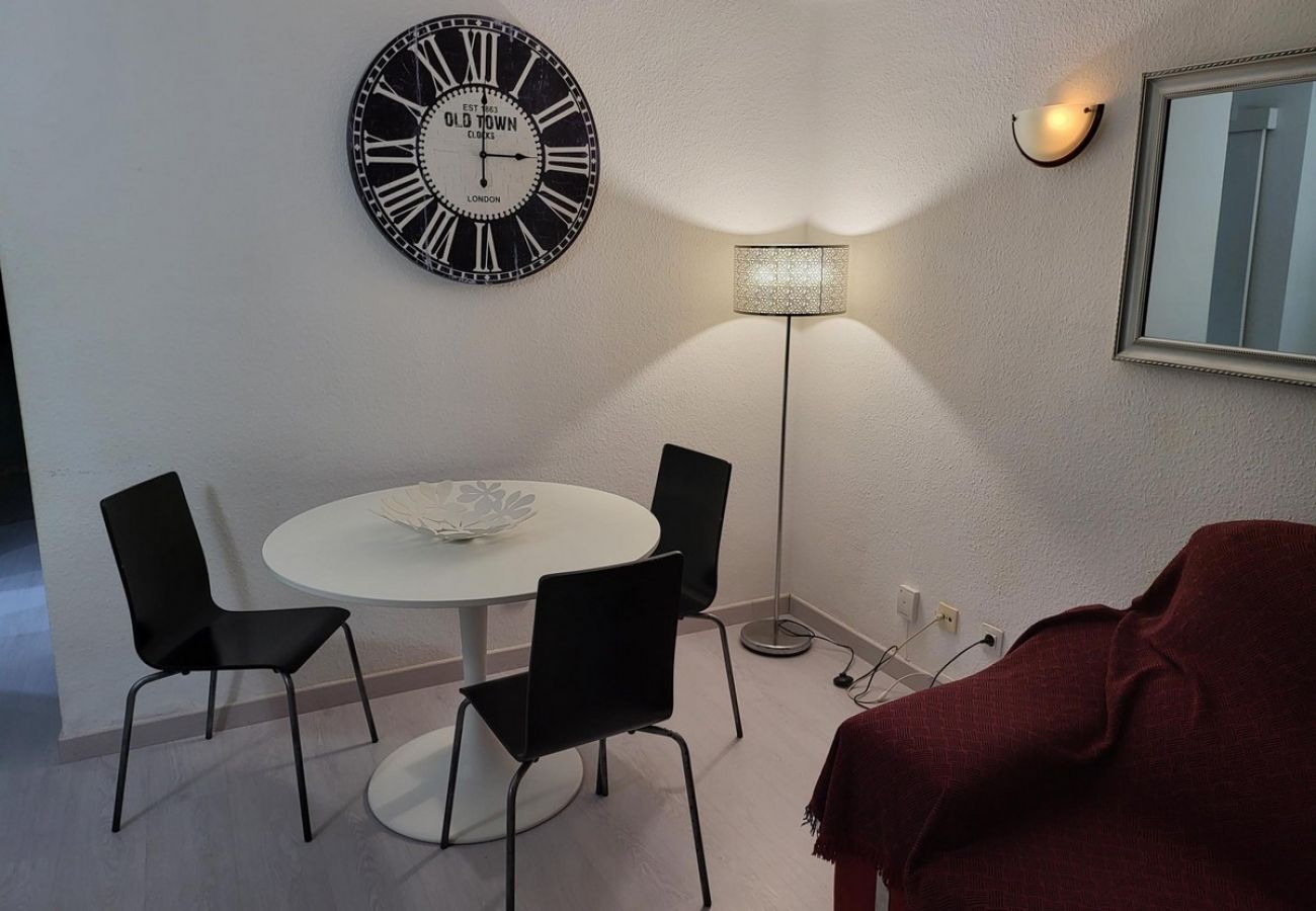 Ferienwohnung in Los Cristianos - Virginia Apartment