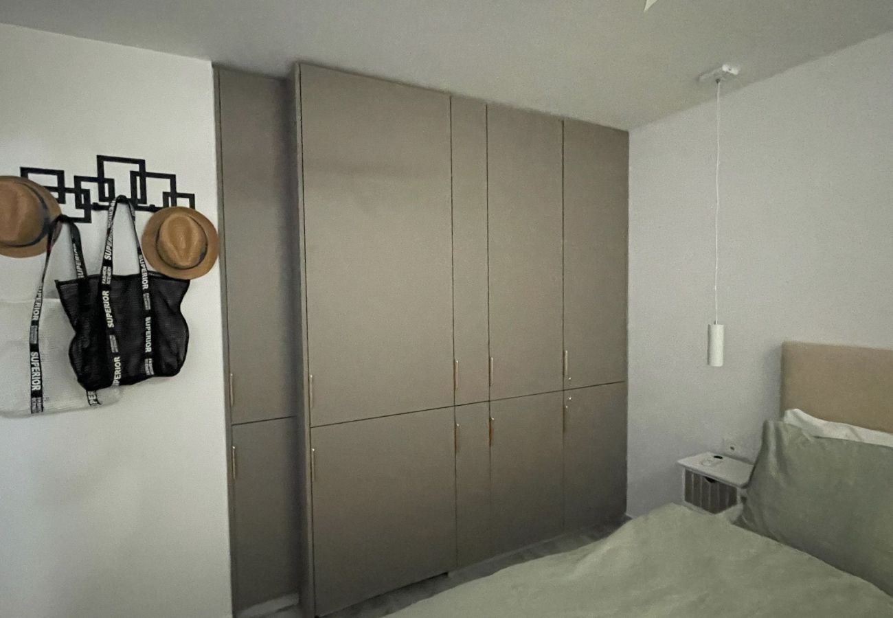 Ferienwohnung in Playa de Las Americas - Apartamerica Garden Apartment, 150 Metres From The