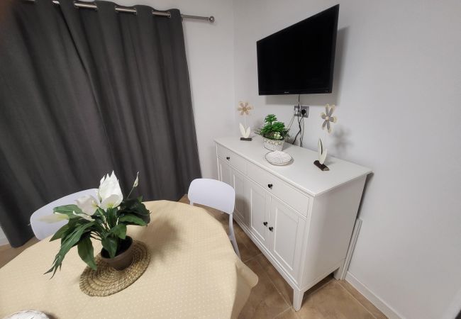 Apartamento en Playa de Las Americas - Las Floritas 6 - Calla Lily Apartamento en Playa de Las Americas - Las Floritas 6 - Calla Lily