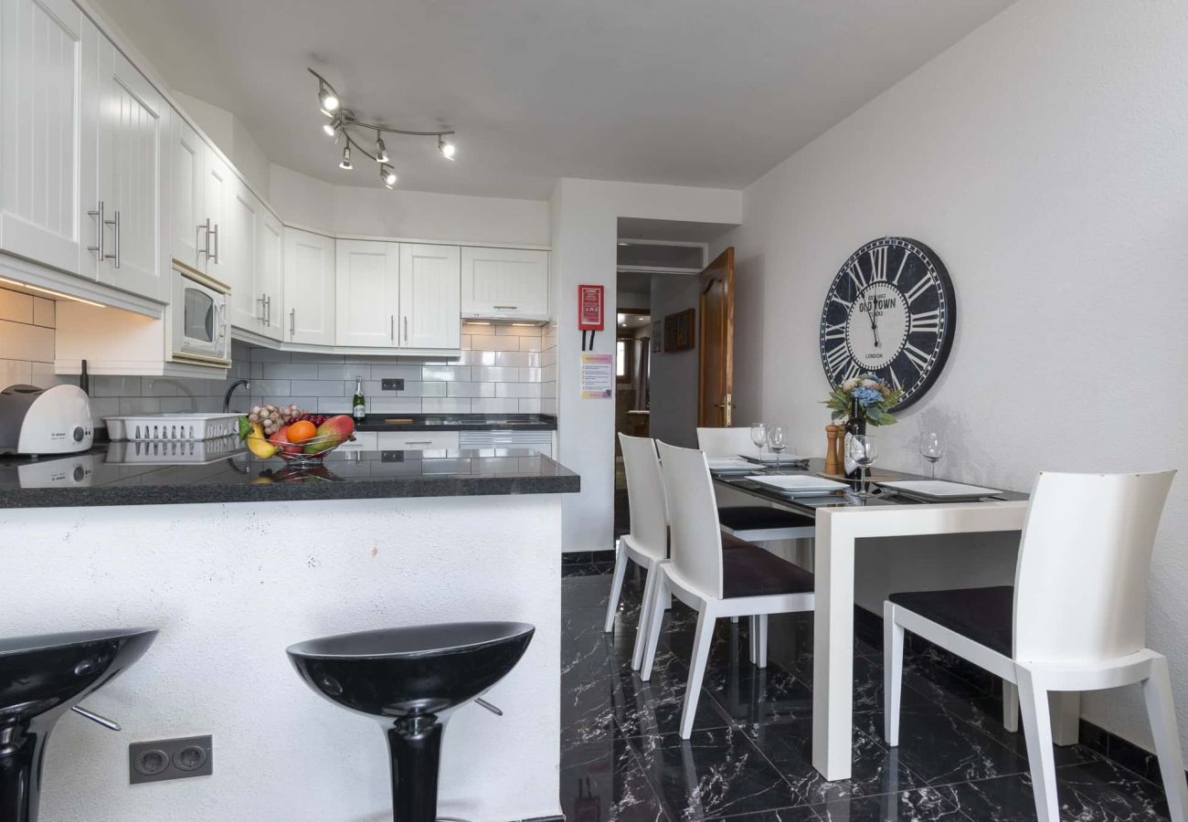 Apartamento en Los Cristianos - Castle Harbour 2 Bed Duplex