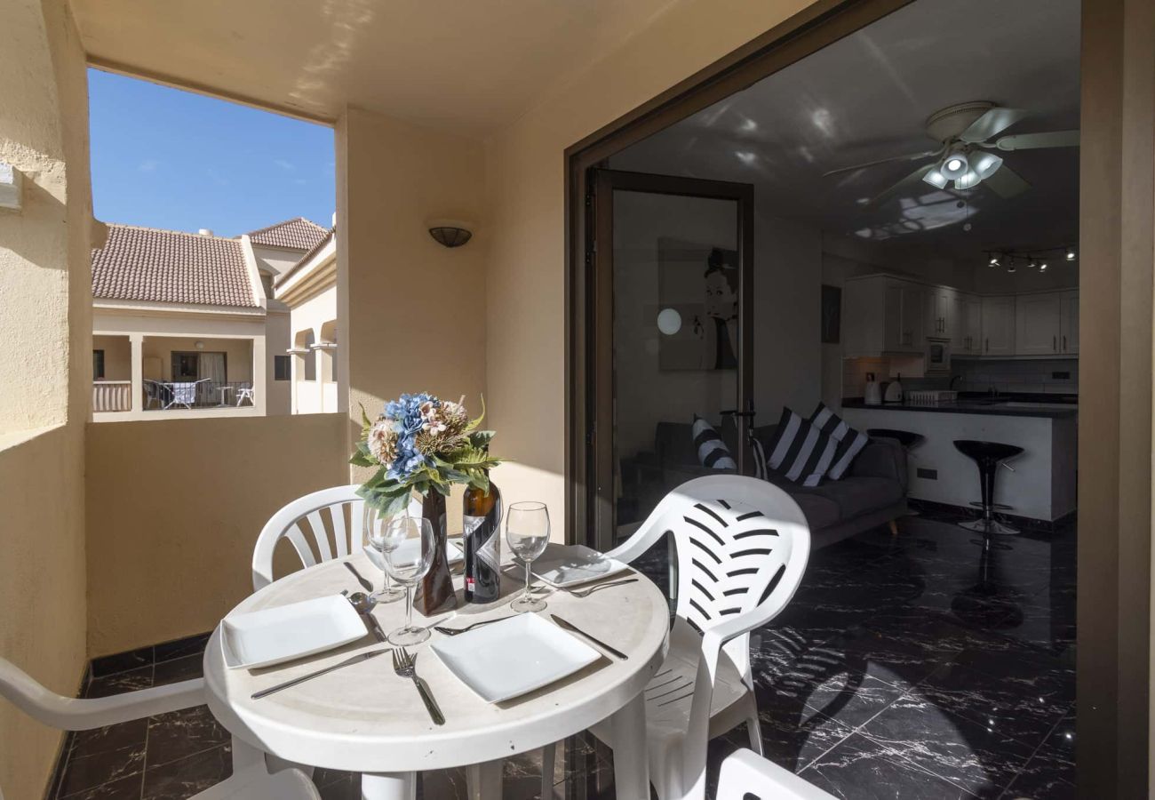 Apartamento en Los Cristianos - Castle Harbour 2 Bed Duplex