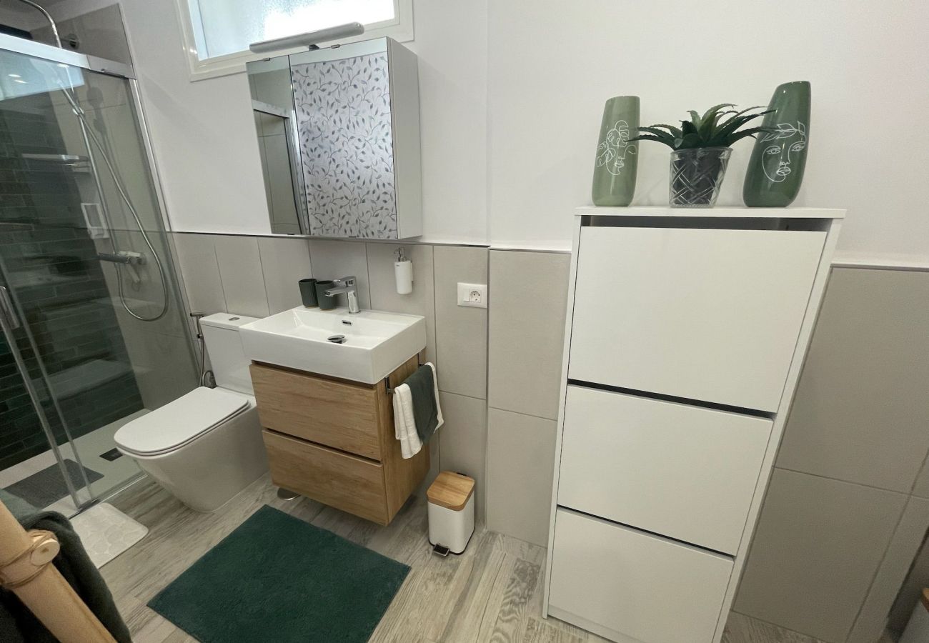 Appartement à Playa de Las Americas - Apartamerica Garden Apartment, 150 Metres From The