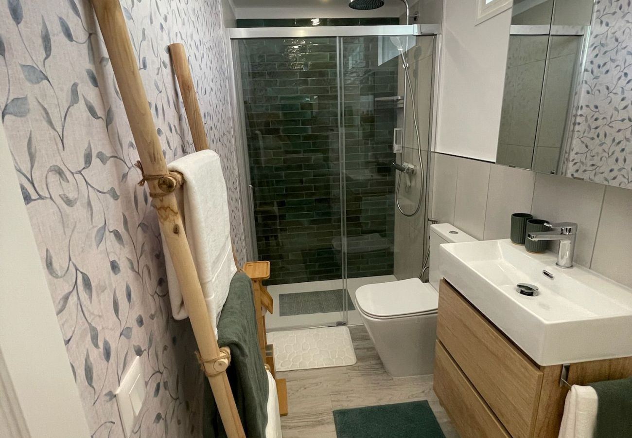 Appartement à Playa de Las Americas - Apartamerica Garden Apartment, 150 Metres From The