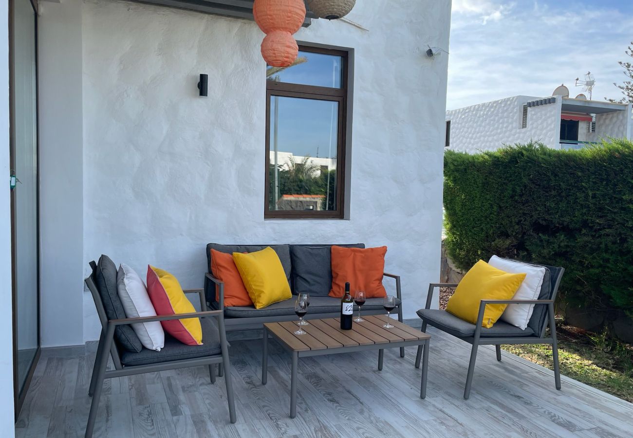 Appartement à Playa de Las Americas - Apartamerica Garden Apartment, 150 Metres From The