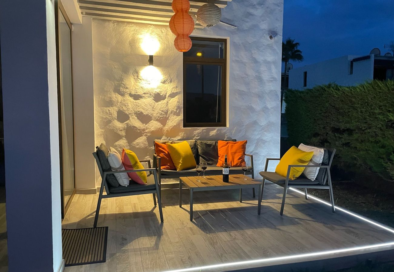 Appartement à Playa de Las Americas - Apartamerica Garden Apartment, 150 Metres From The