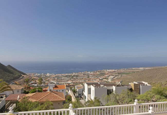 Villa in Costa Adeje - Villa Panoramica Villa in Costa Adeje - Villa Panoramica