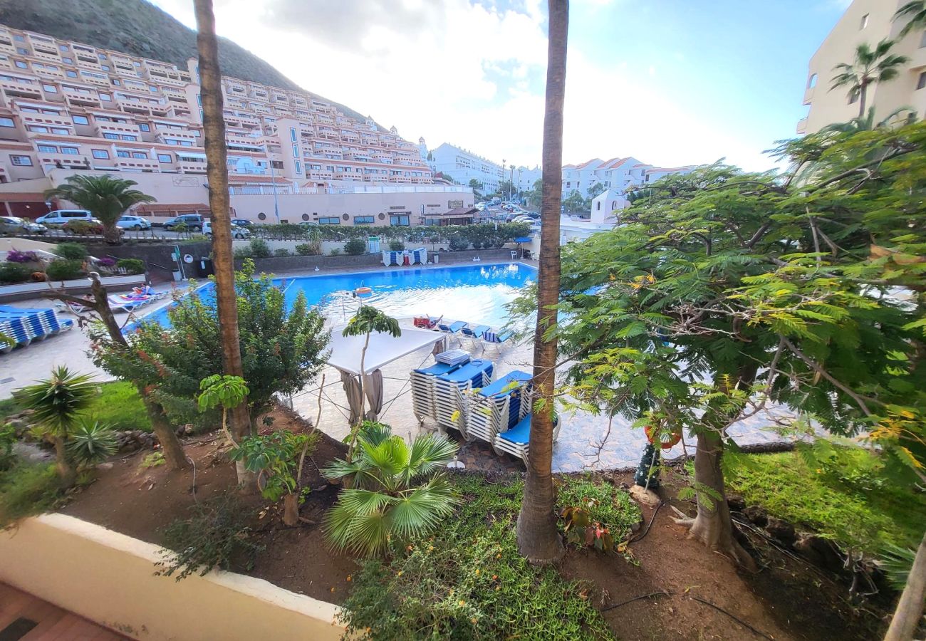 Apartment in Los Cristianos - Castle Harbour 3