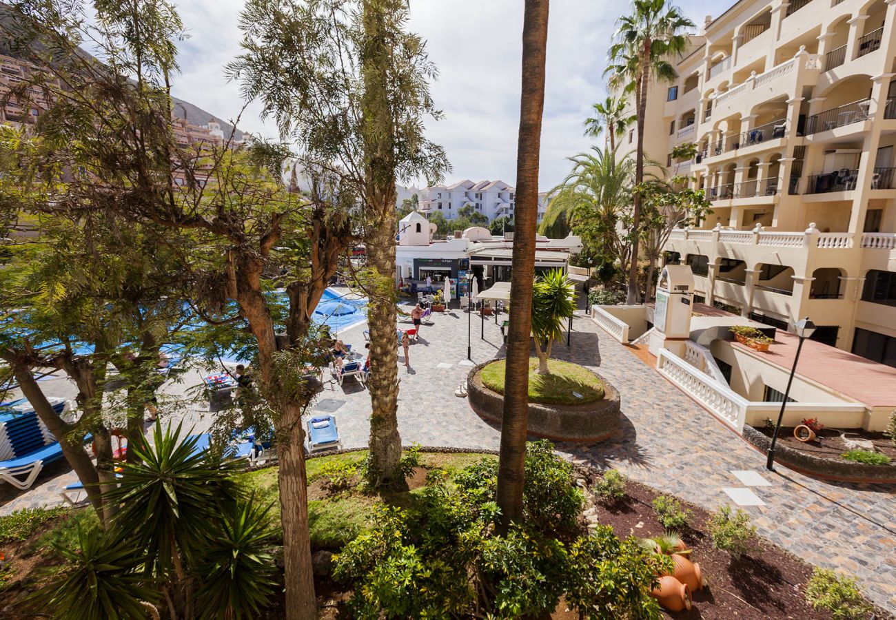 Apartment in Los Cristianos - Castle Harbour 3