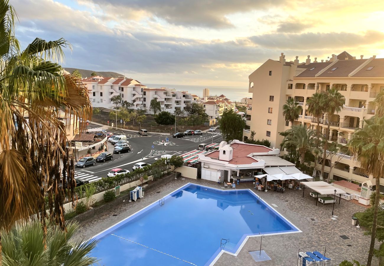 Apartment in Los Cristianos - Castle Harbour 3