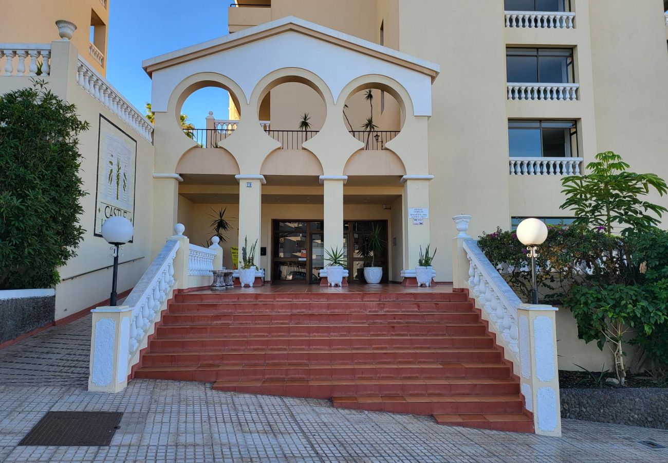 Apartment in Los Cristianos - Castle Harbour 3