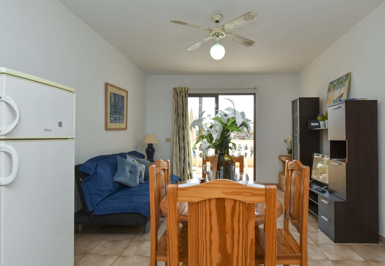 Apartment in Los Cristianos - Castle Harbour 3