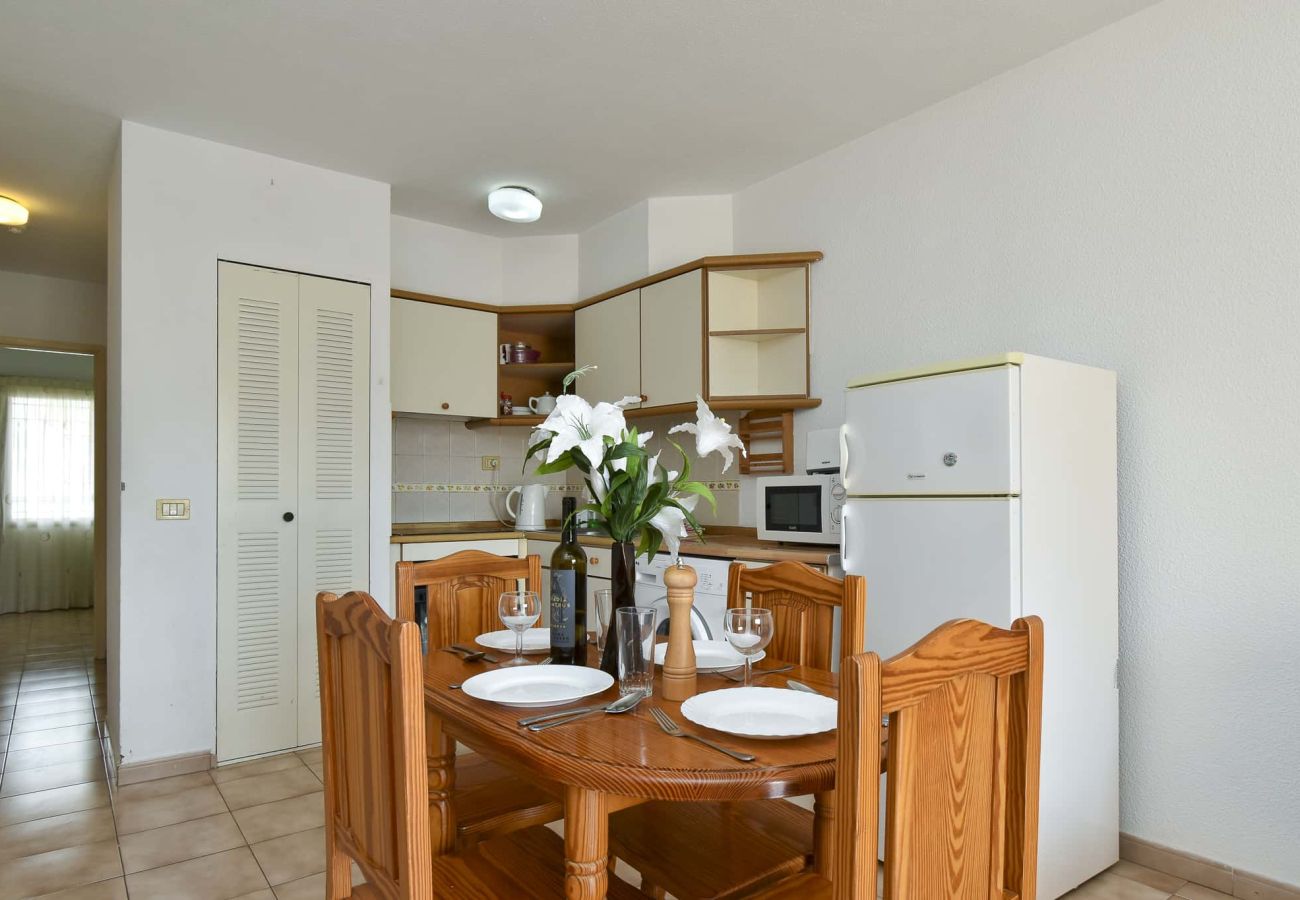 Apartment in Los Cristianos - Castle Harbour 3