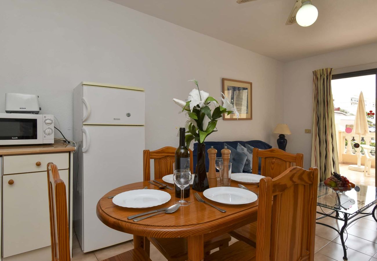 Apartment in Los Cristianos - Castle Harbour 3