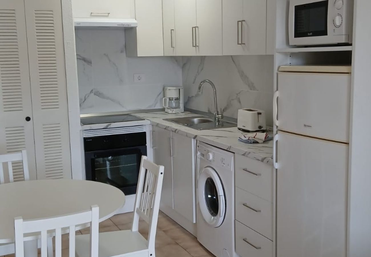 Apartment in Los Cristianos - Castle Harbour 3