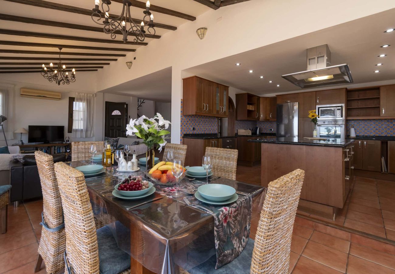 Villa in Adeje - Villa El Mirador 6 Bedrooms