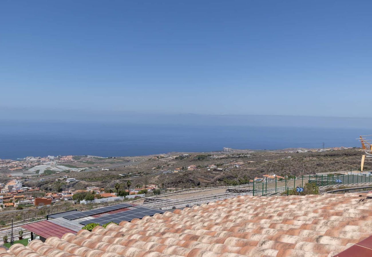 Villa in Adeje - Villa El Mirador 6 Bedrooms