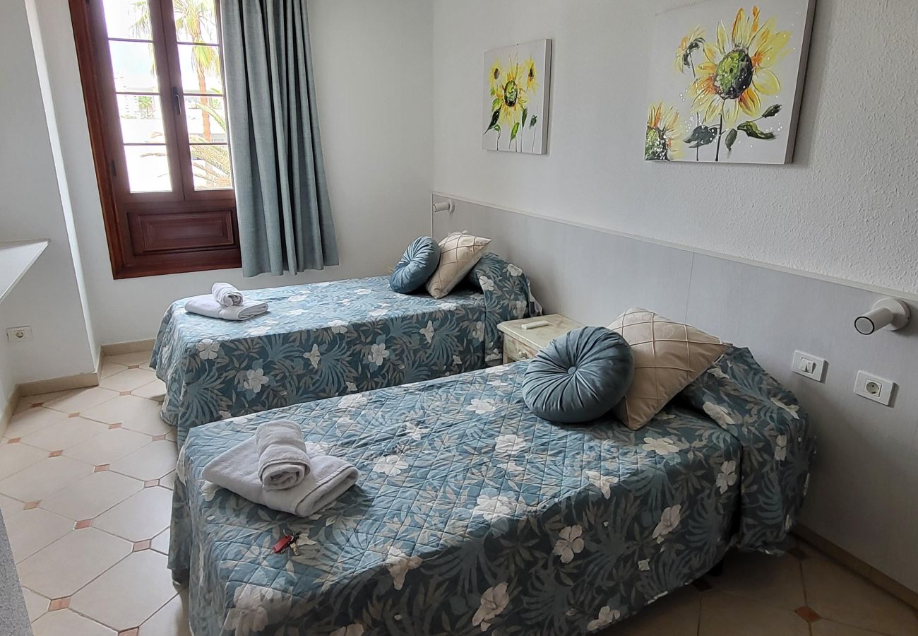 Apartment in Playa de Las Americas - Parque Santiago II - 2 Bed Sea View