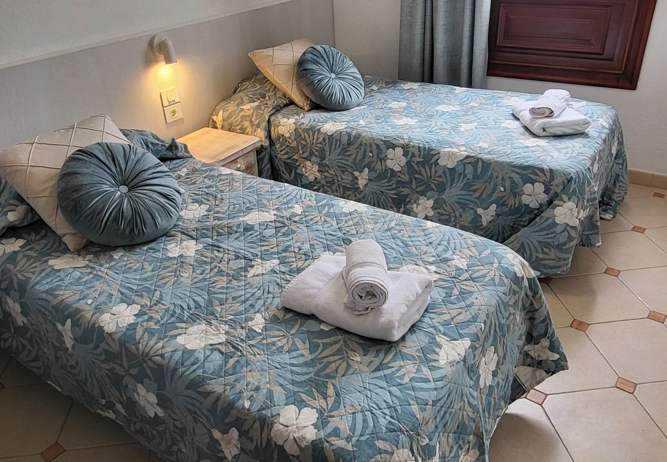 Apartment in Playa de Las Americas - Parque Santiago II - 2 Bed Sea View